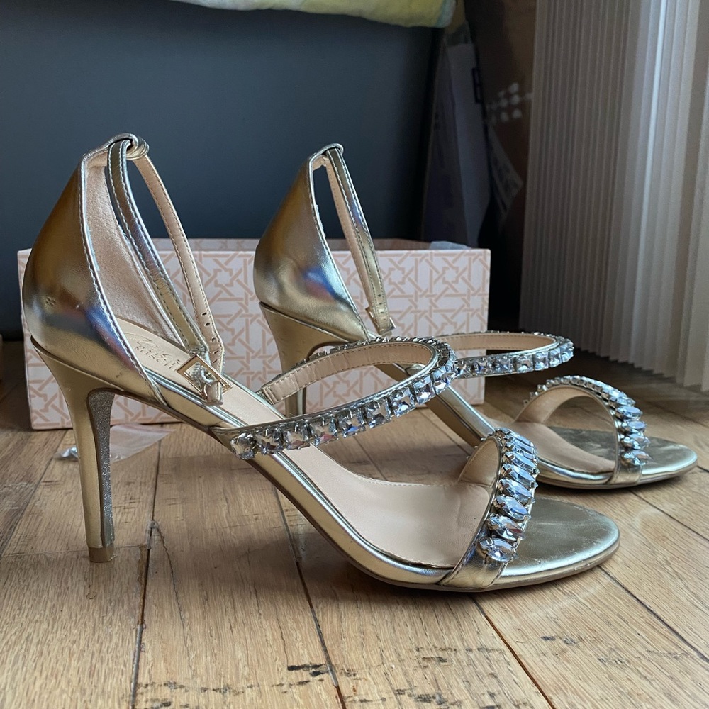 Jewel by Badgley Mischka heels